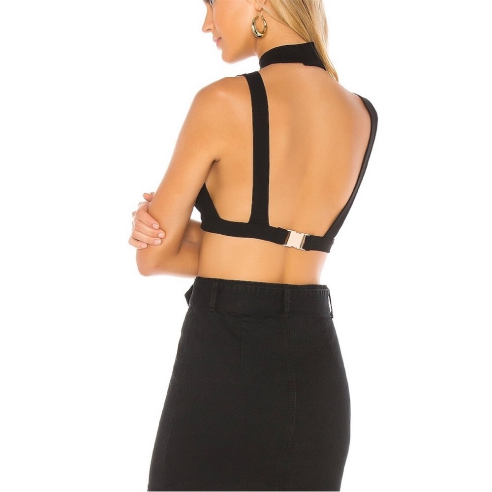 Superdown Tate Cut Out Black XS Cropped Top with Open Back - Picture 4 of 9
